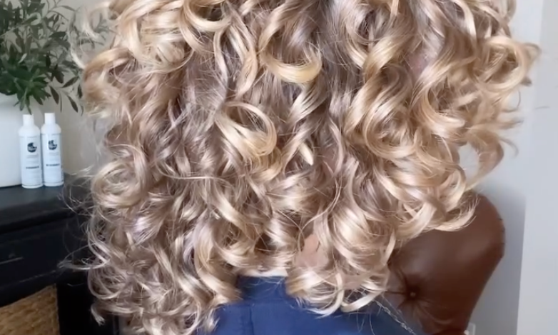 Essential Tips for Coloring Curly Hair: What You Need to Know Before You Start
