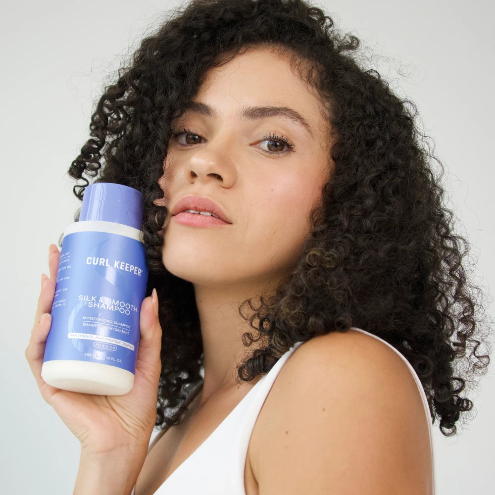 CurlKeeper_-_MoisturizingShampoo_-_Silk_SmoothShampoo_-_12oz_-_Lifestyle3A_2.webp