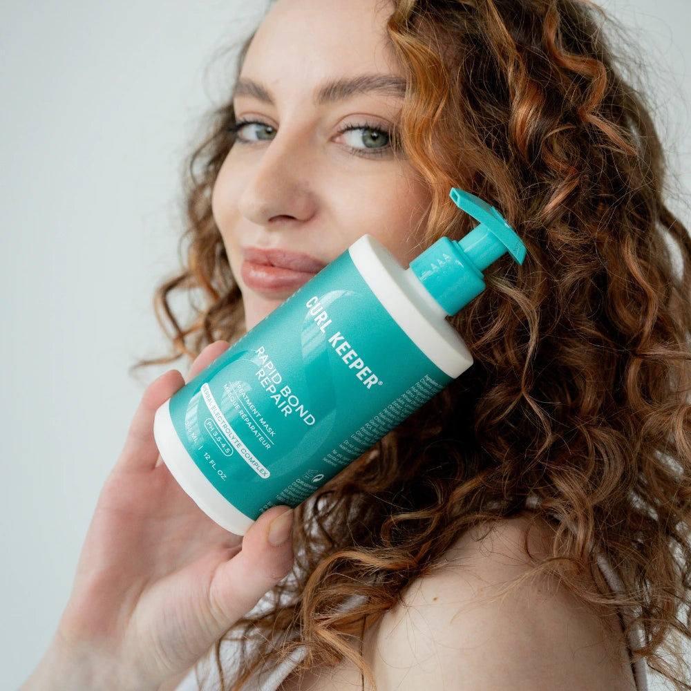 CurlKeeper_-_TreatmentMask_-_RapidBondRepair_-_12oz_-_Lifestyle3A.webp